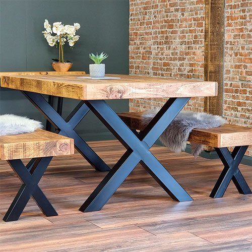 Mesa comedor de madera maciza con patas en X de hierro — MAHUA